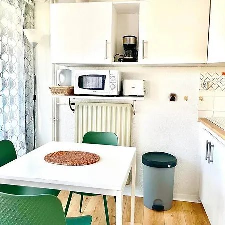 Caporizon-cap 239-vue Mer-t1 A 50m Plage La Rochelle (Charente-Maritime)